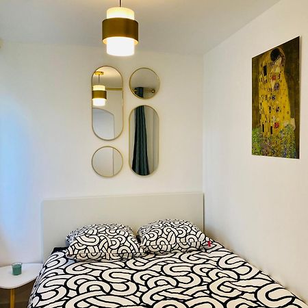 Joli Appartement Renove Incluant Parking A 10 Min De Paris Nanterre Exteriér fotografie