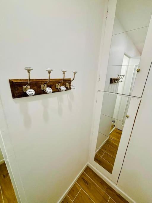 Joli Appartement Renove Incluant Parking A 10 Min De Paris Nanterre Exteriér fotografie