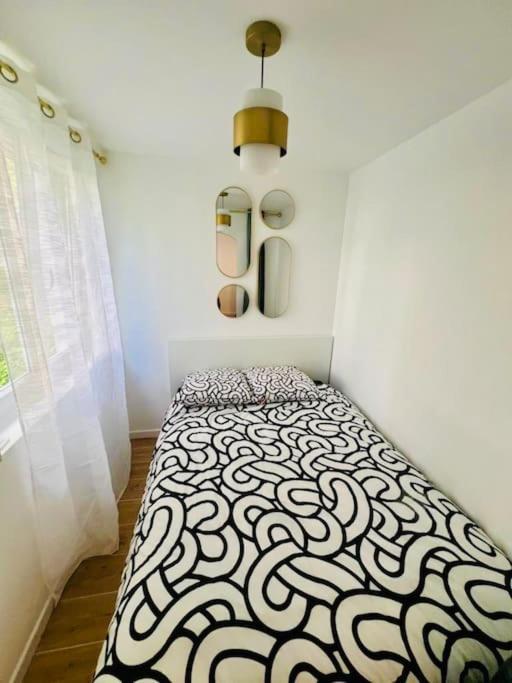 Joli Appartement Renove Incluant Parking A 10 Min De Paris Nanterre Exteriér fotografie